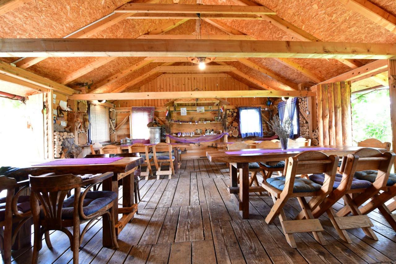 Lavanda Farm Apartmani Rakovica Eksteriør bilde