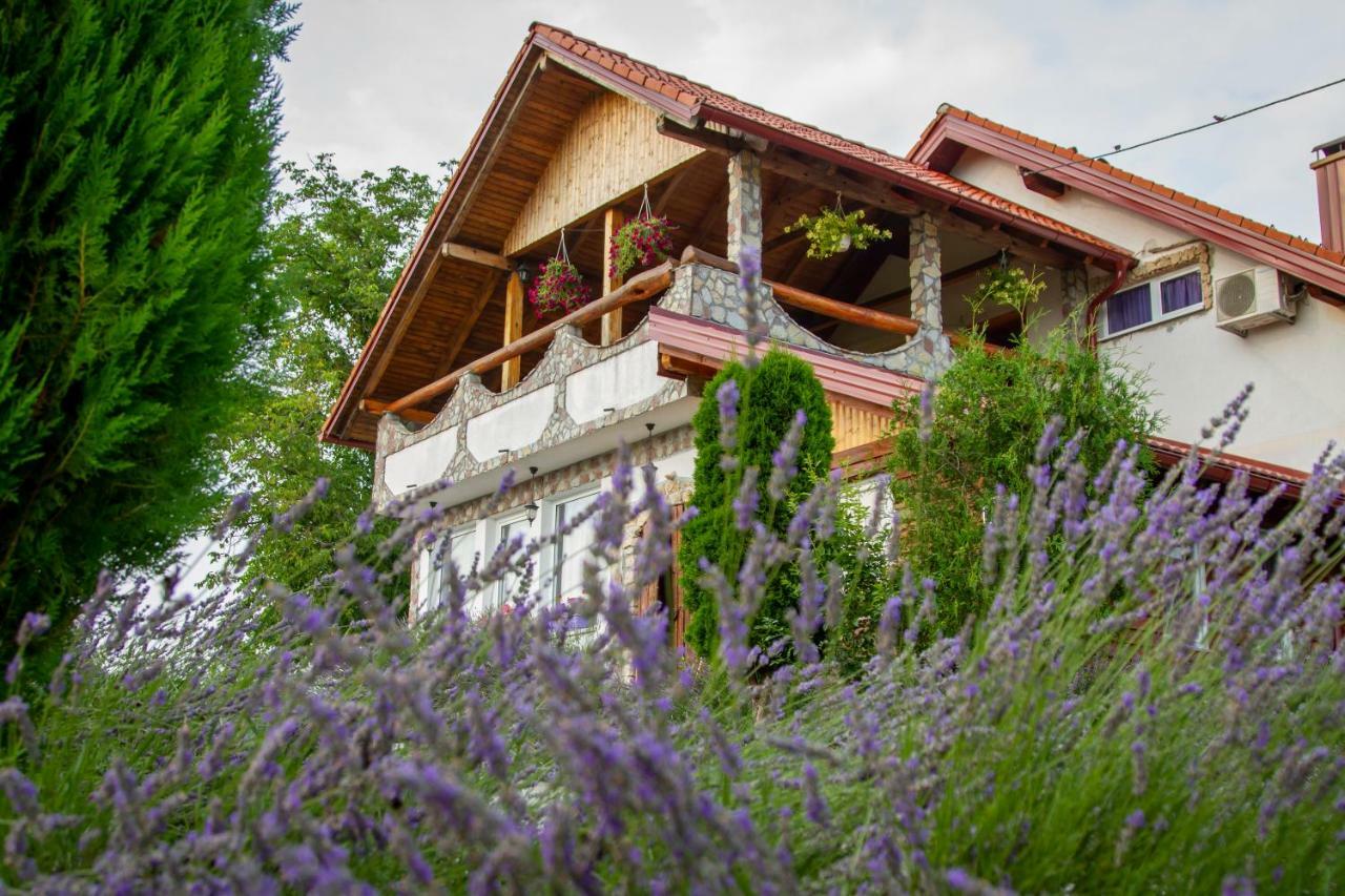Lavanda Farm Apartmani Rakovica Eksteriør bilde